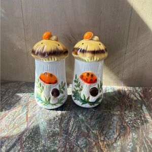 Mushroom Salt and Pepper Shakers